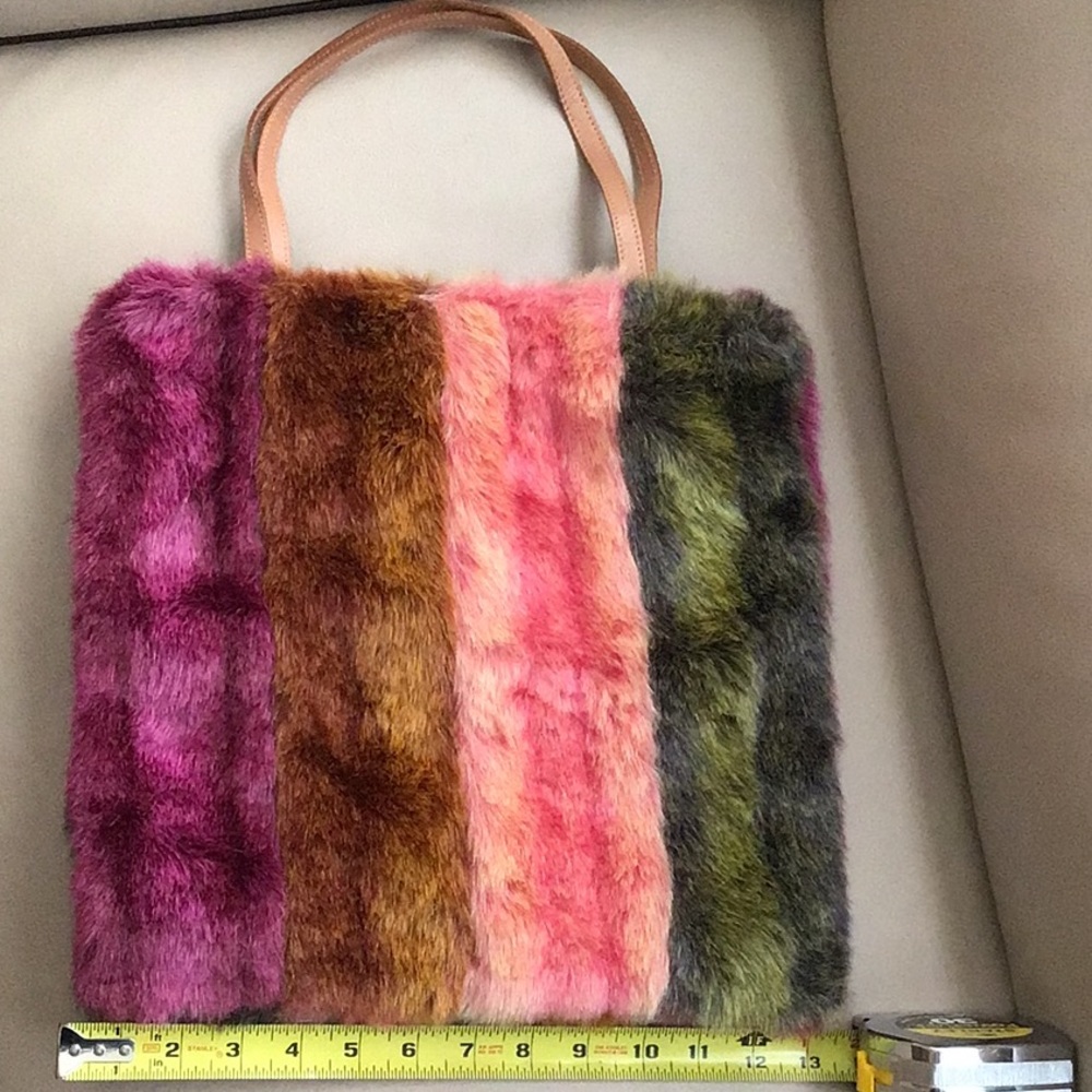 Trendy tote bag, brand new #s
